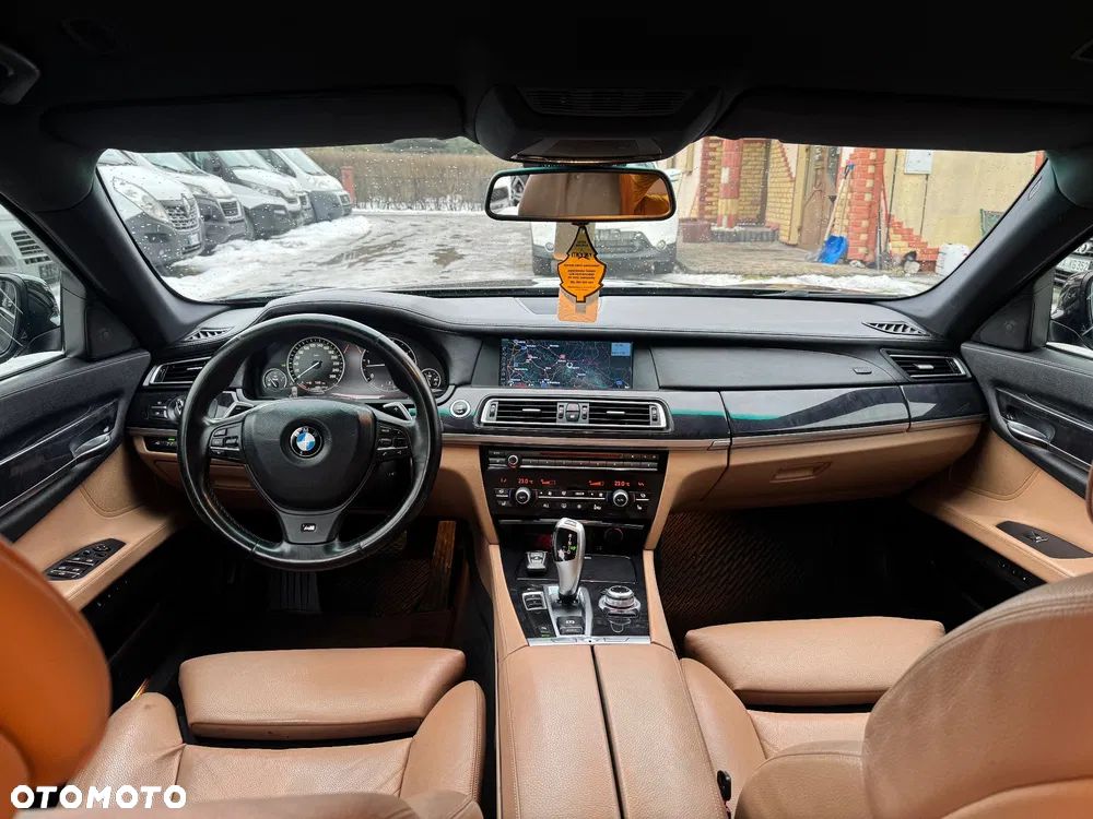BMW Seria 7 - 21