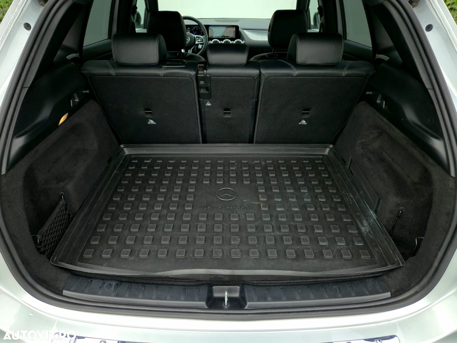Mercedes-Benz GLA 200 d 8G-DCT Progressive Advanced - 37