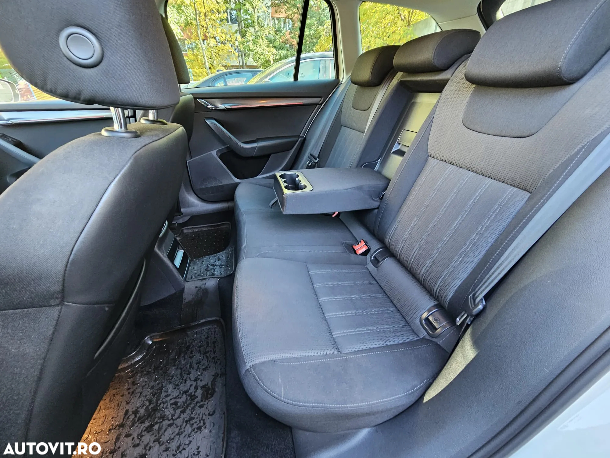 Skoda Octavia Combi Diesel 1.6 TDI DSG Style - 19