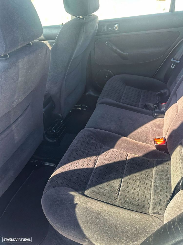 VW Golf 1.4i Confortline - 7