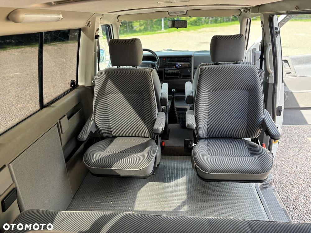 Volkswagen Transporter Mixt - 11