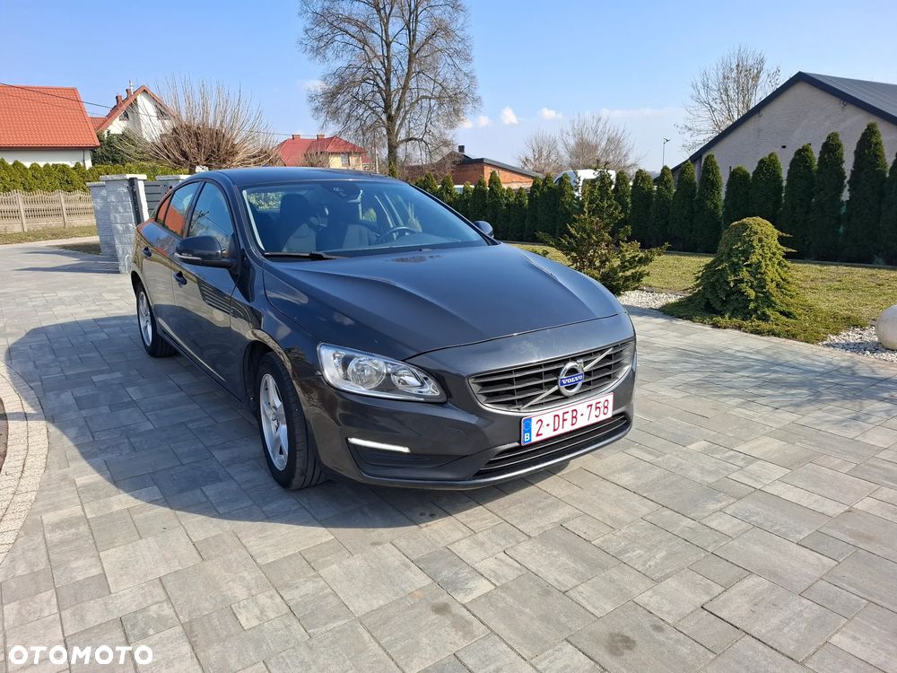 Volvo S60 D2 Momentum - 12