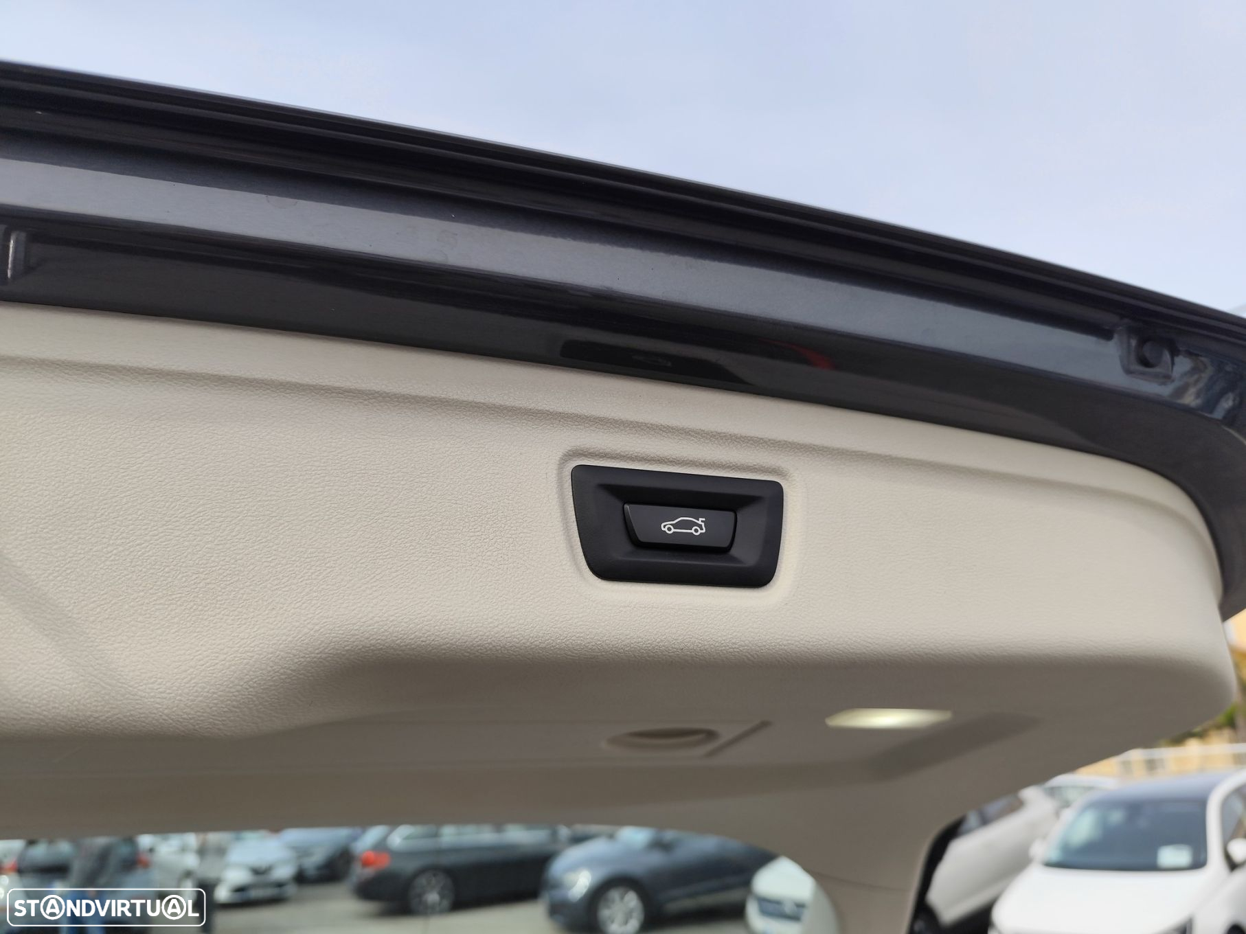 BMW 318 d Touring Line Sport Auto - 27