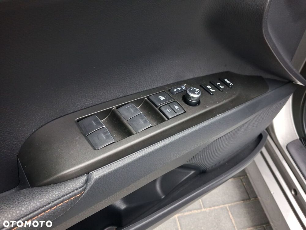 Toyota Camry - 30