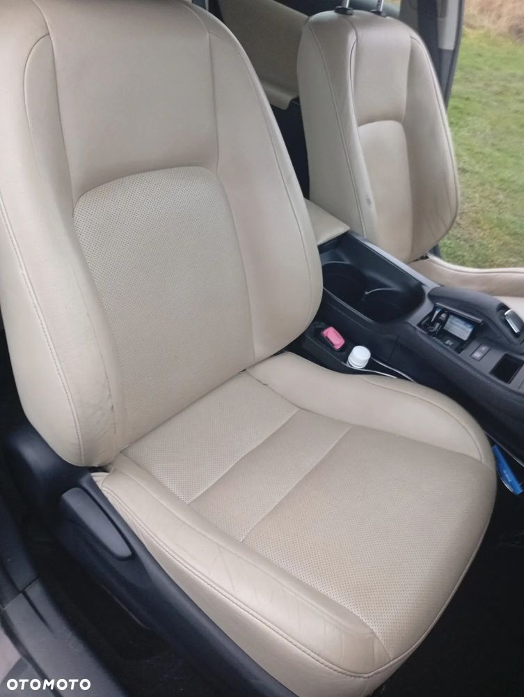 Lexus CT 200h Elegance - 10