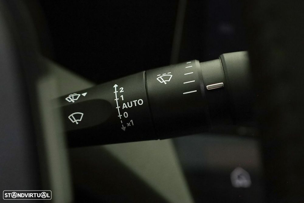 Peugeot 408 1.6 Hybrid Allure e-EAT8 - 18