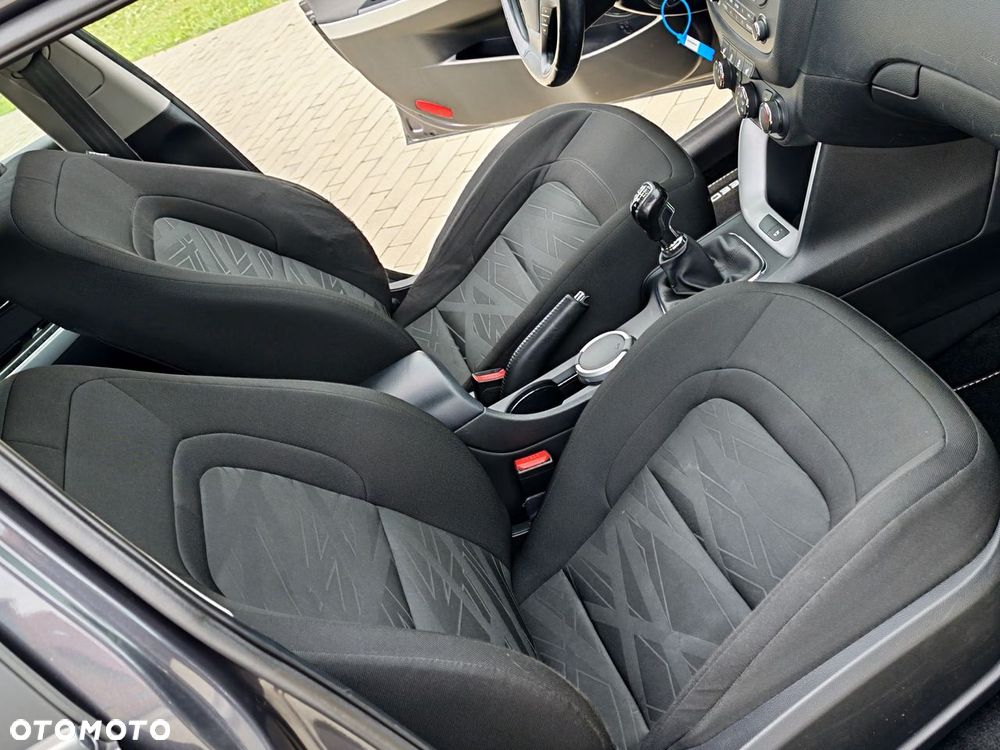 Kia Ceed - 23