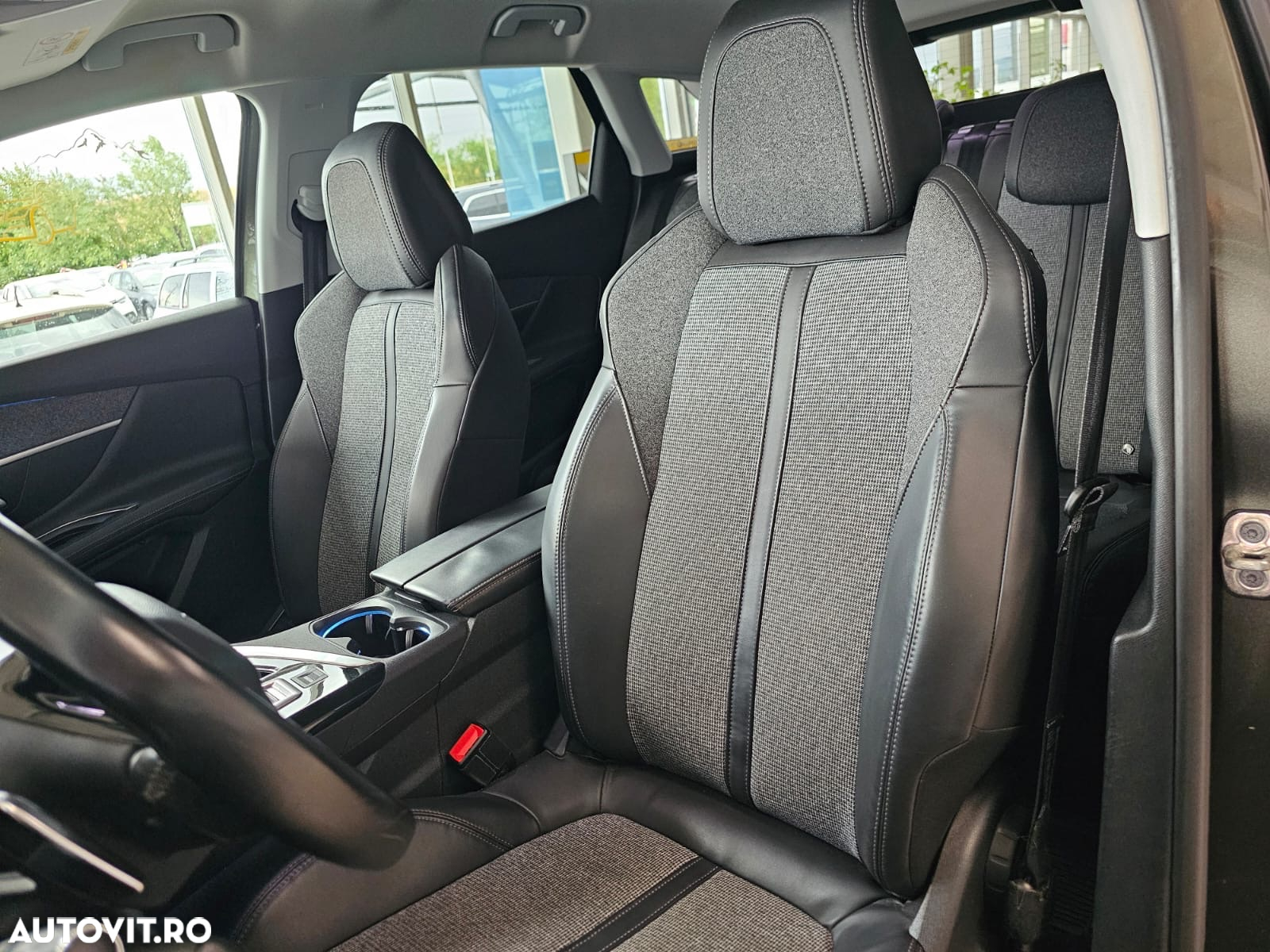 Peugeot 3008 BlueHDi 130 Stop & Start EAT8 Allure - 12