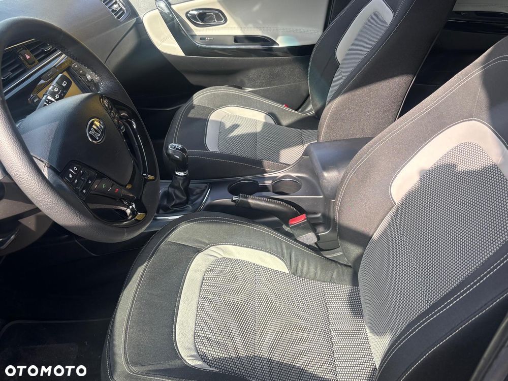 Kia Ceed 1.6 GDI Platinum Edition - 18