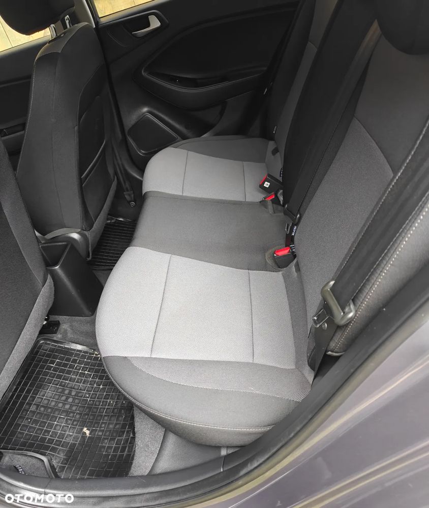 Hyundai i20 1.2 Comfort - 11