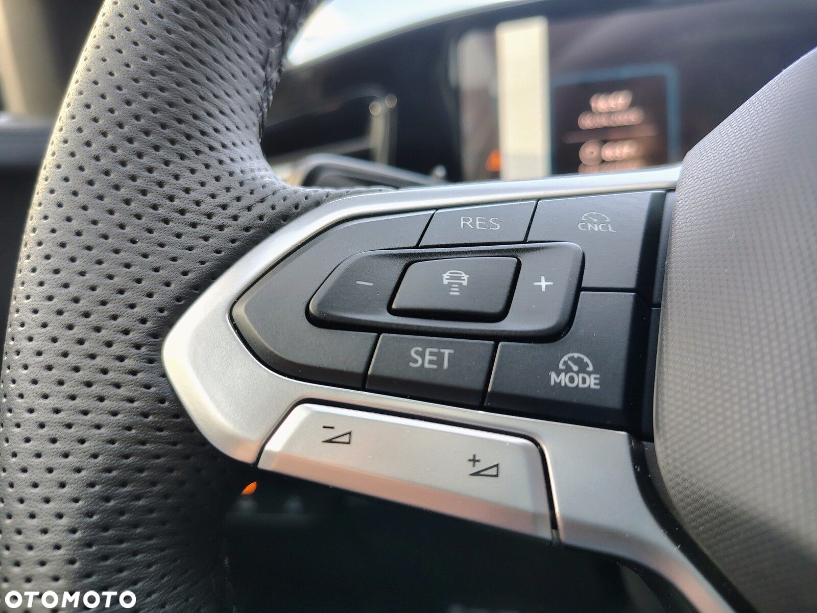 Volkswagen Passat - 15