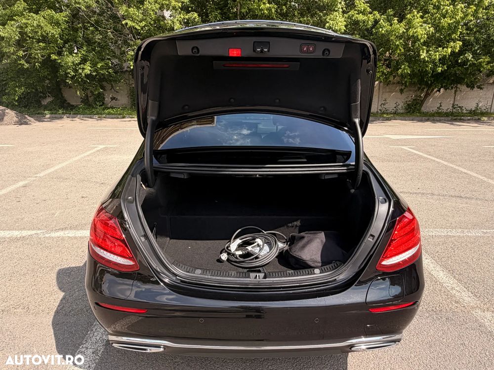 Mercedes-Benz E 300 de 9G-TRONIC - 9