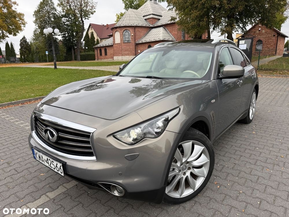 Infiniti QX70 - 22