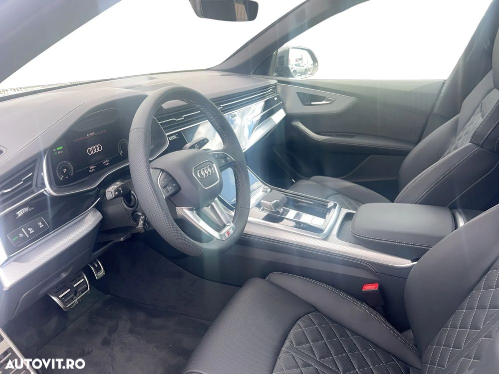 Audi Q8 55 TFSI e quattro Tiptronic PHEV - 9