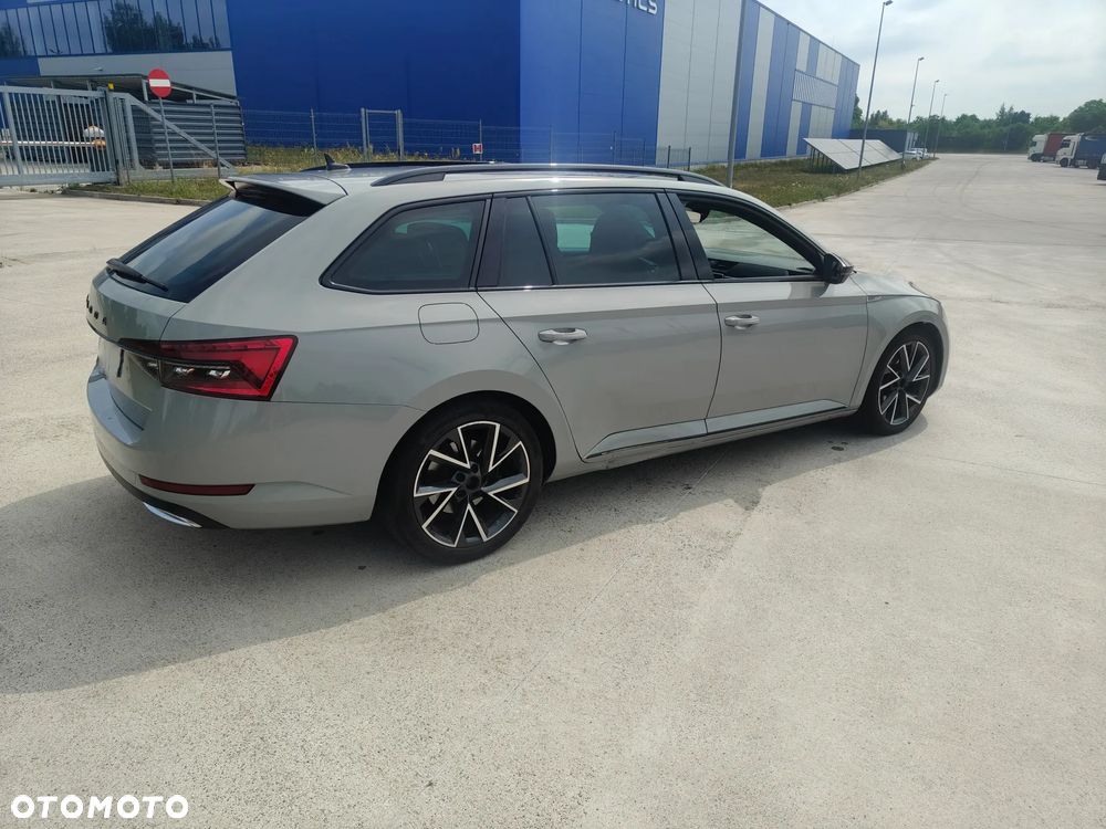 Skoda Superb 2.0 TDI SCR Sportline DSG - 10