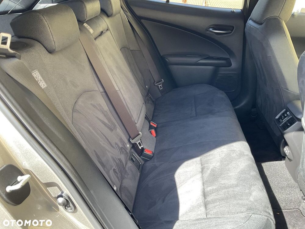 Lexus UX 250h GPF Business 2WD - 13