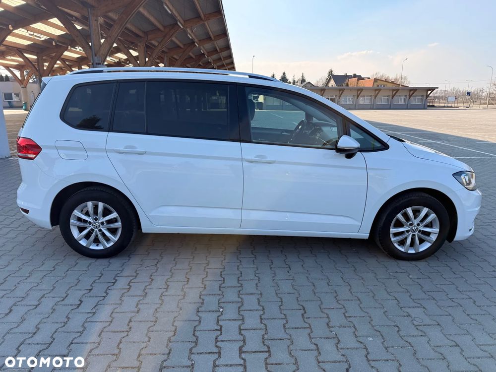 Volkswagen Touran 1.6 TDI SCR (BlueMotion Technology) DSG Trendline - 4