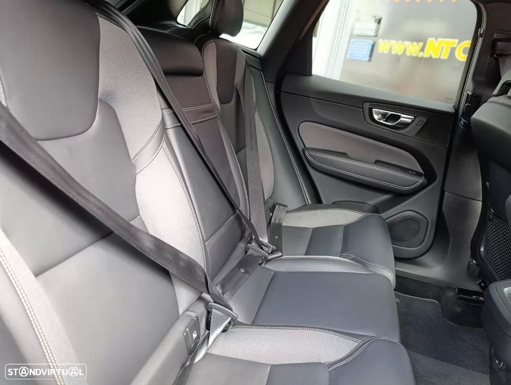 Volvo XC 60 2.0 B4 R-Design - 24