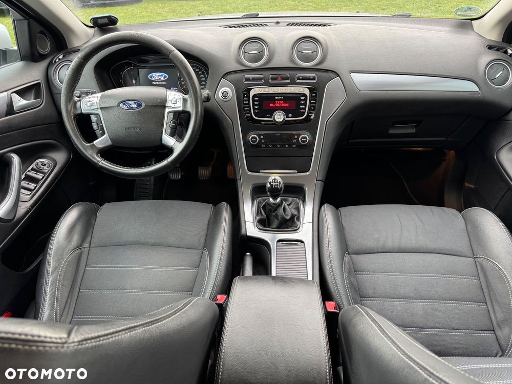 Ford Mondeo 2.0 TDCi Titanium - 19