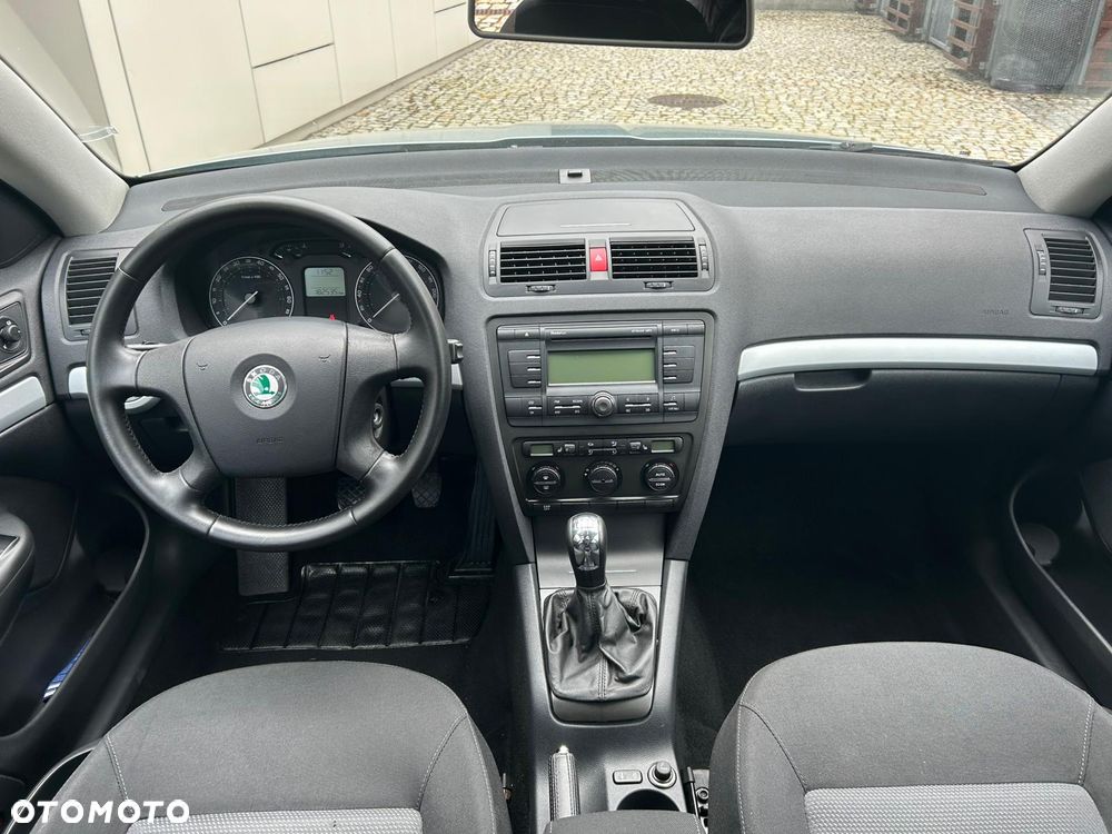 Skoda Octavia 1.6 Combi Classic - 18