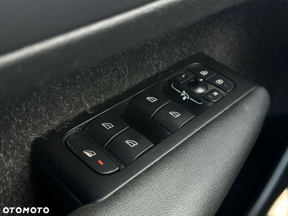 Volvo XC 40 - 22