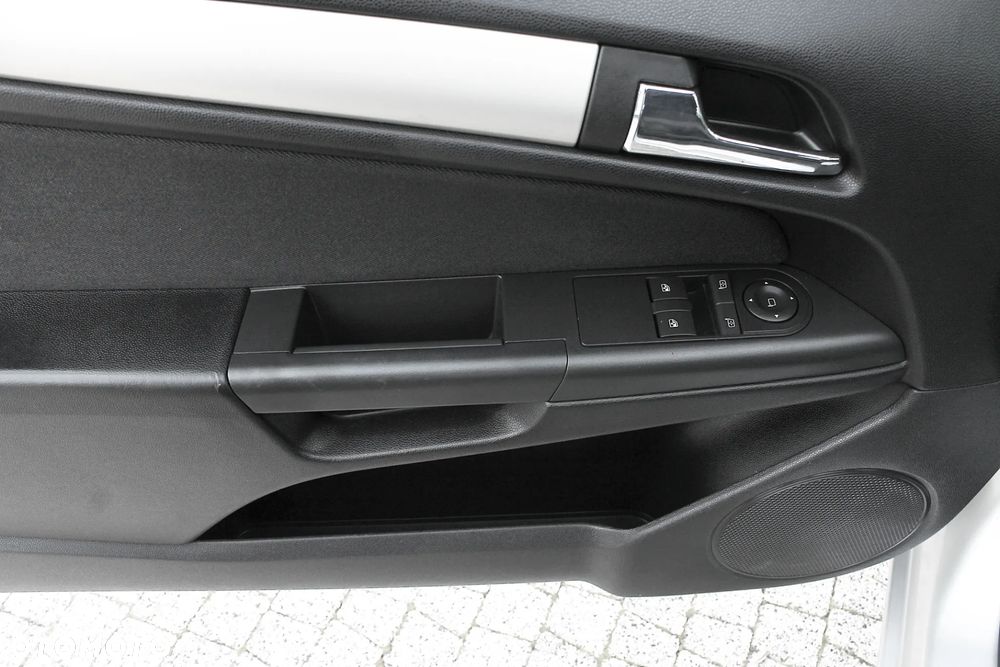 Opel Astra GTC 1.8 Innovation - 18