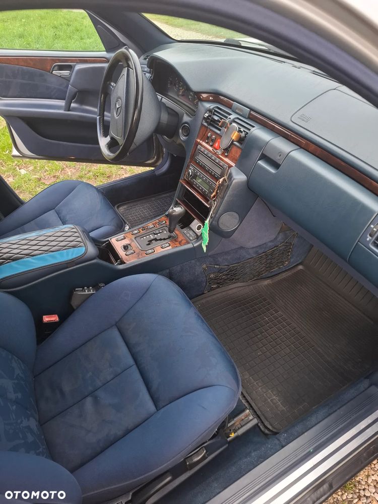 Mercedes-Benz Klasa E - 6