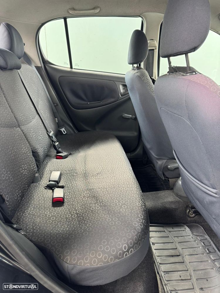 Toyota Yaris 1.0 Sol - 9