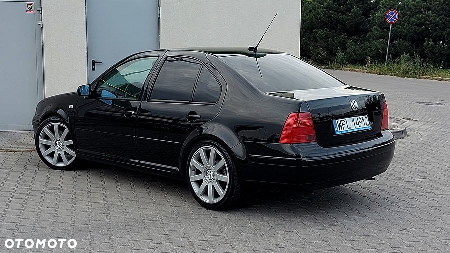 Volkswagen Bora 2.3 V5 Highline - 3