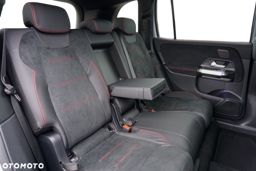 Mercedes-Benz GLB 200 mHEV AMG Line 7G-DCT - 6