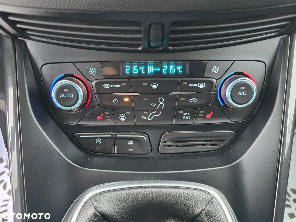 Ford Kuga 2.0 TDCi 4x4 Titanium - 29