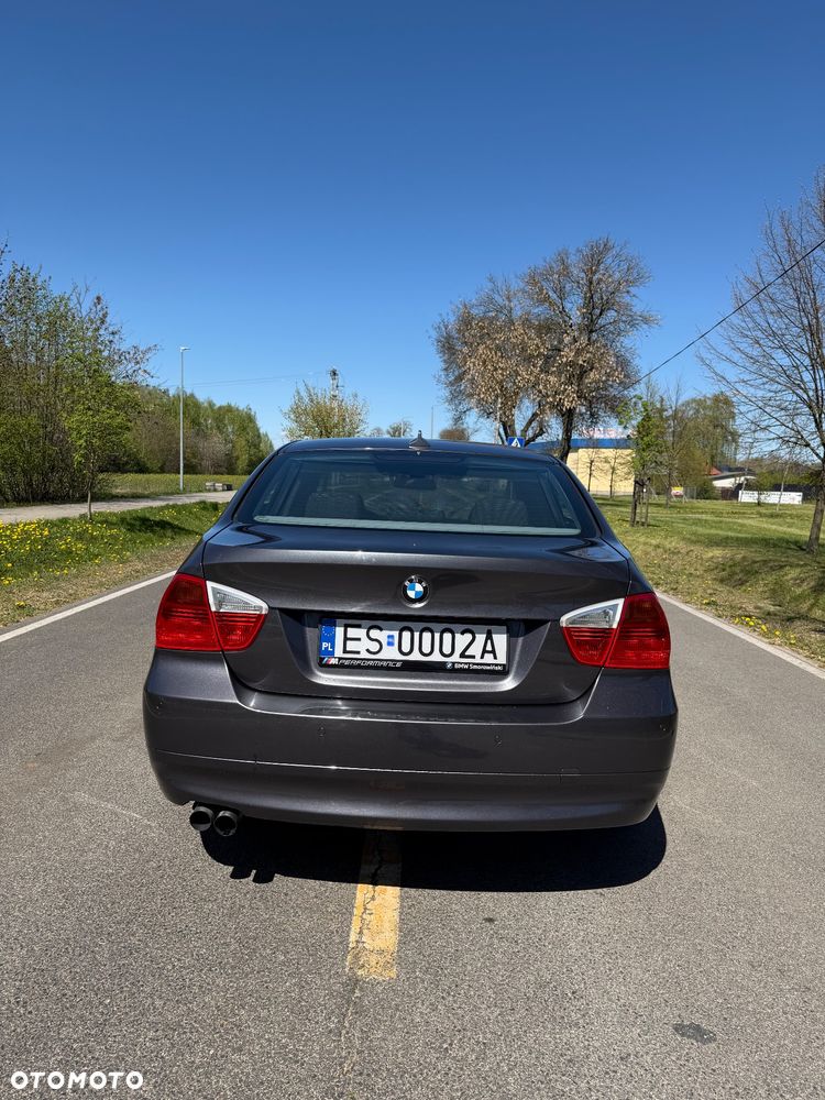 BMW Seria 3 325i - 4