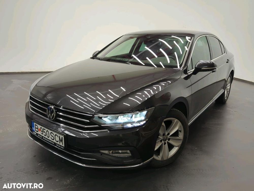 Volkswagen Passat - 1