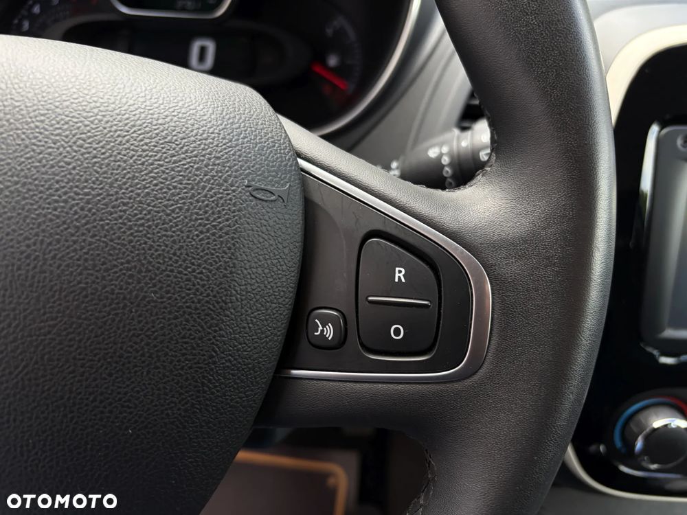 Renault Captur - 23
