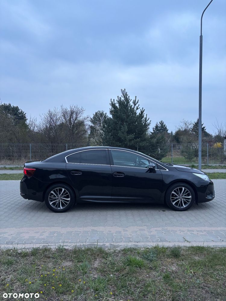 Toyota Avensis 2.0 Premium MS - 8