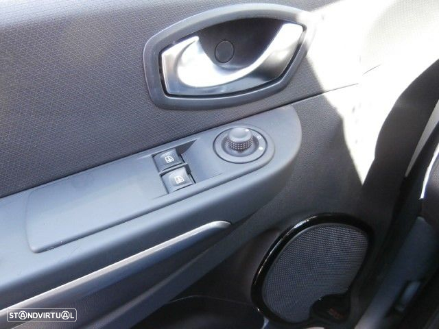 Renault Clio Sport Tourer 1.5 dCi Limited EDition - 26