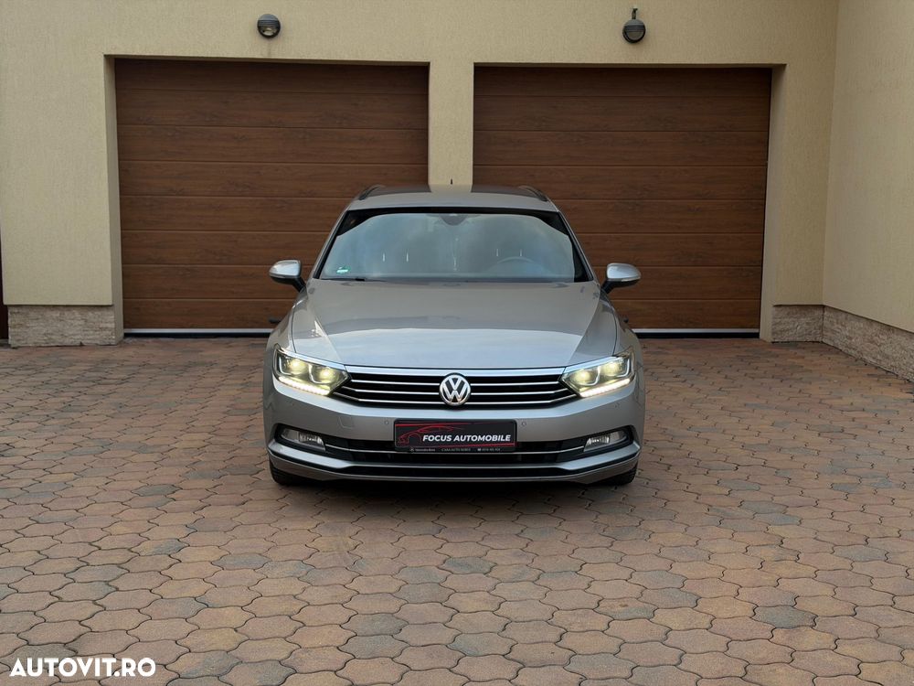 Volkswagen Passat - 2