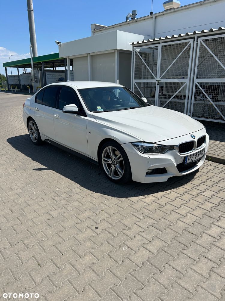 BMW Seria 3 320d M Sport - 17