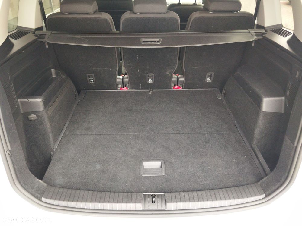 Volkswagen Touran 2.0 TDI BMT Highline DSG - 16