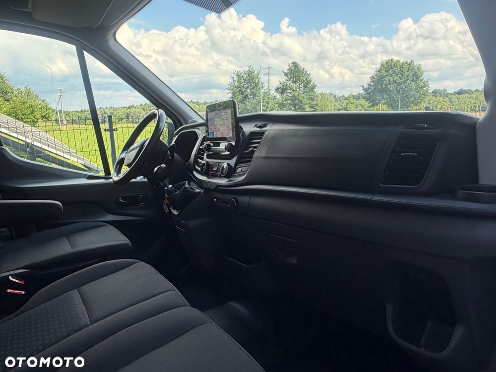 Ford Transit - 18
