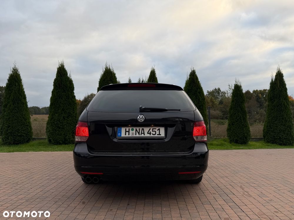 Volkswagen Golf - 10