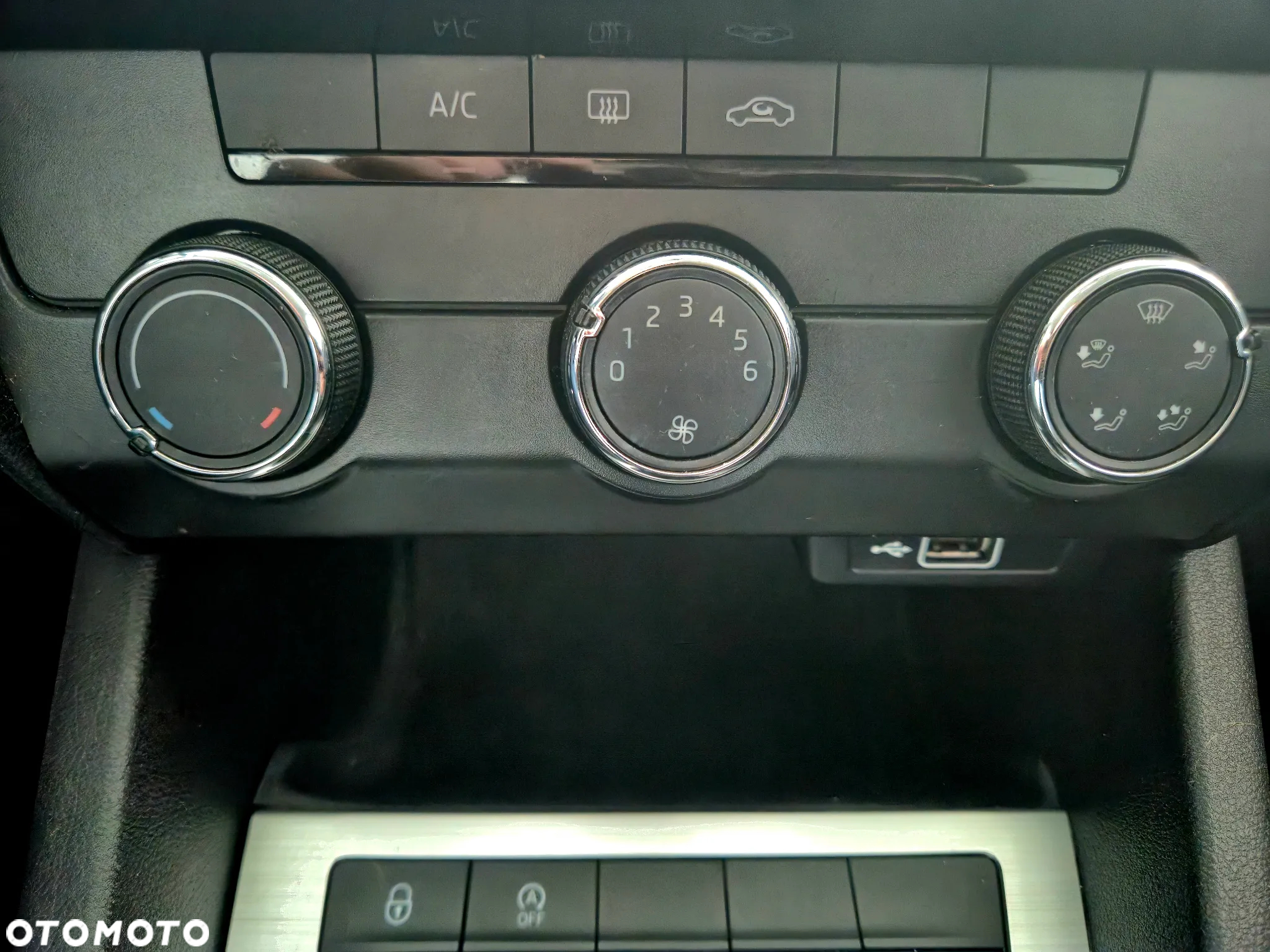 Skoda Octavia 1.6 TDI Active - 15