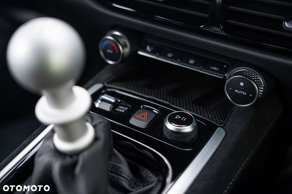 Lotus Emira V6 First Edition - 26
