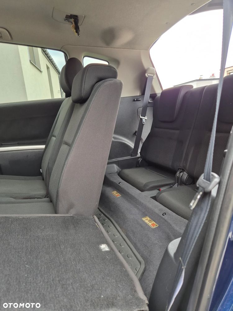 Toyota Corolla Verso - 10