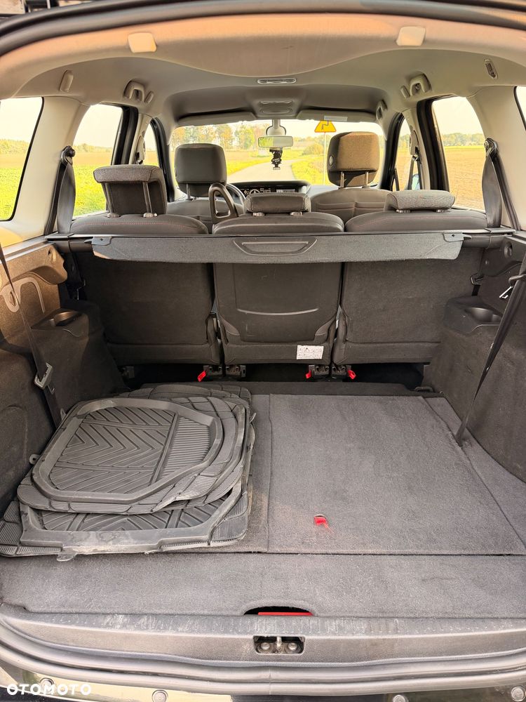 Renault Grand Scenic - 19