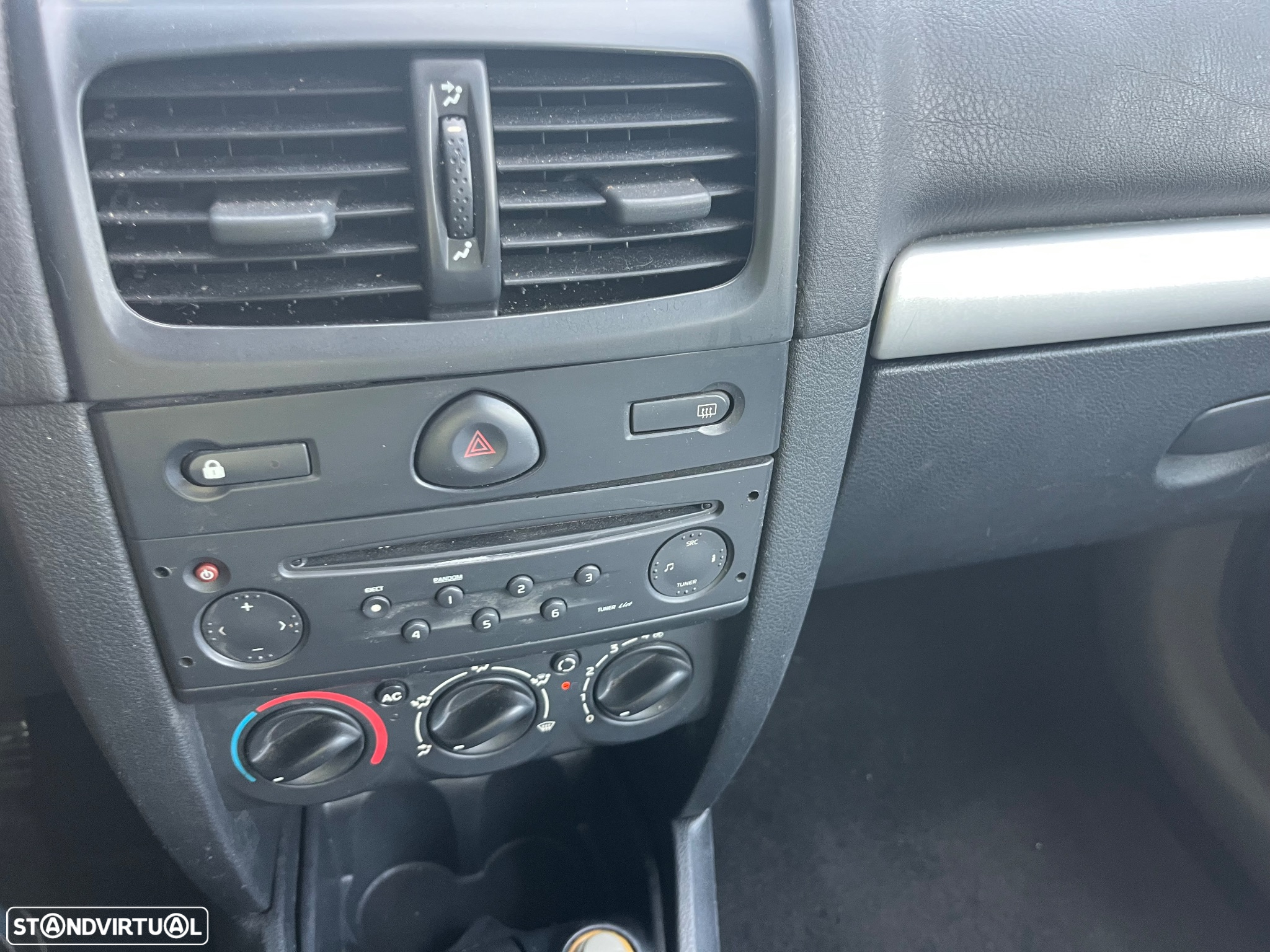 Renault Clio 1.5 dCi Expression - 22