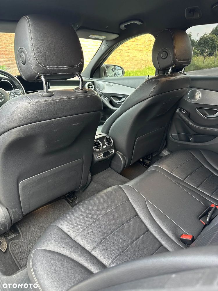 Mercedes-Benz Klasa C 300 d 4MATIC 9G-TRONIC - 25