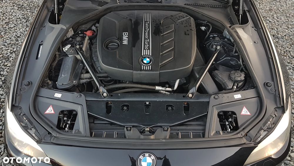 BMW Seria 5 520d xDrive - 38