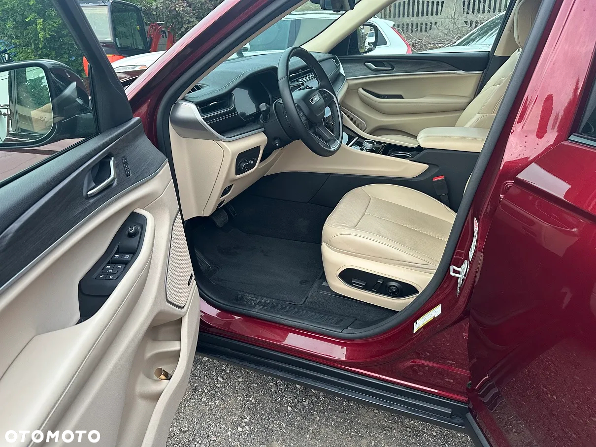Jeep Grand Cherokee - 5