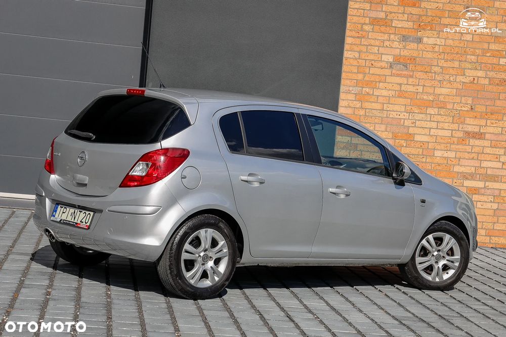 Opel Corsa 1.4 16V Satellite - 3